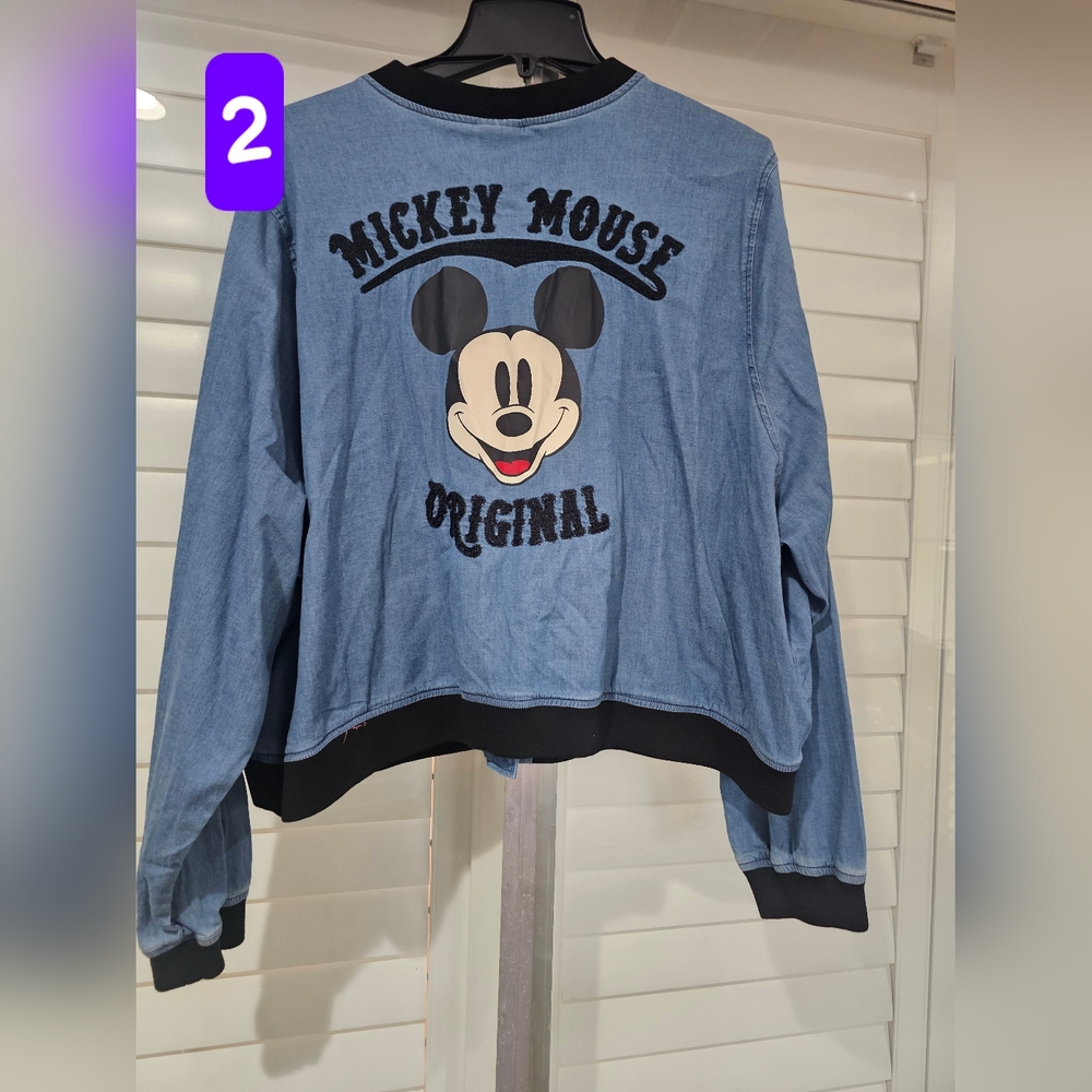 Jackets - Picture 3 of 12